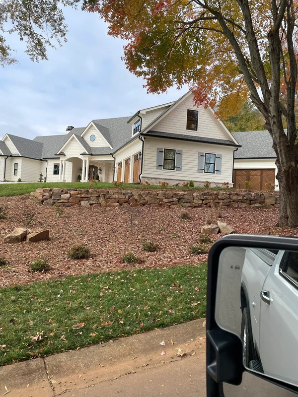 Retaining wall construction on a sloped residential lot